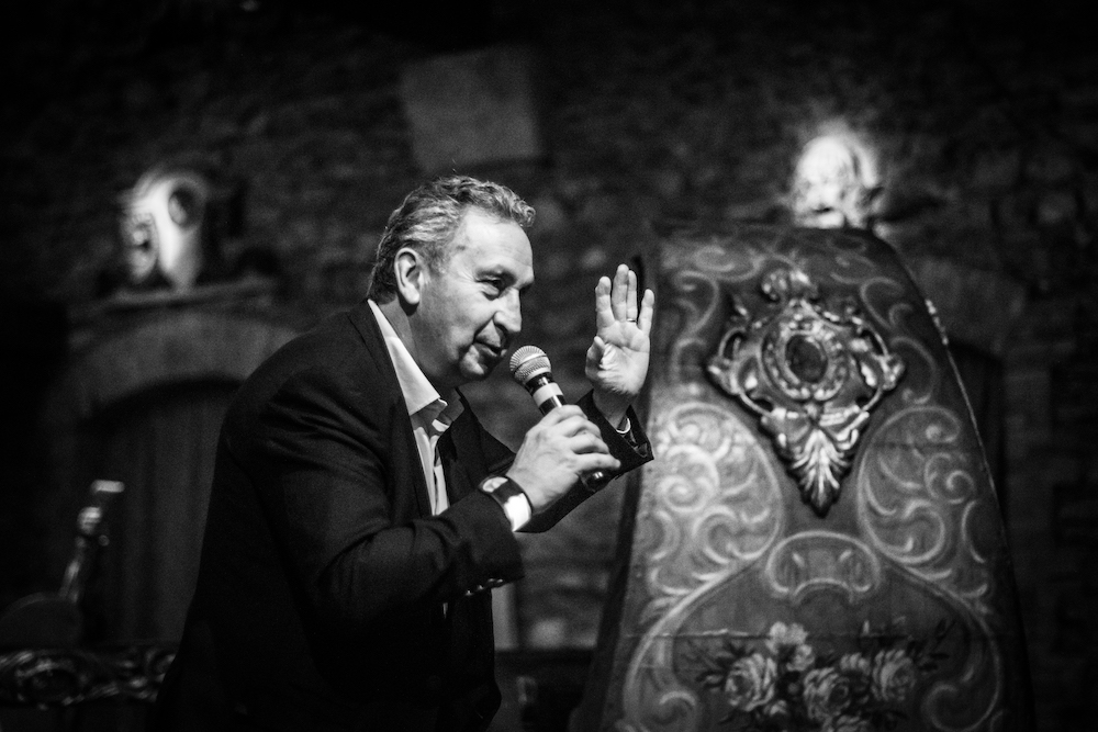 BOOK REPORTAGE 1